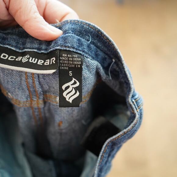 Rocawear Jeans Kids 5 Blue Denim Embroidered Pocket Straight Leg 5 Pocket Preppy - Picture 4 of 10